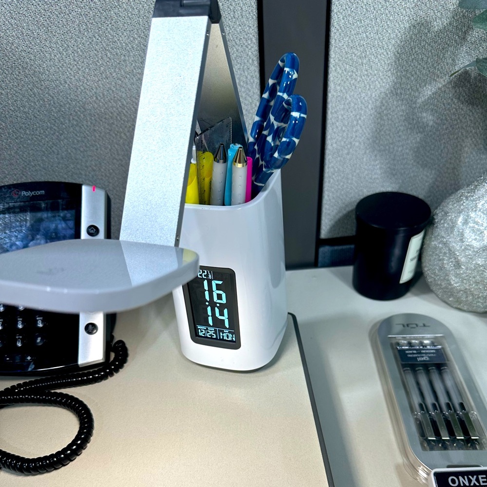 Lamp Desk/ pen holder